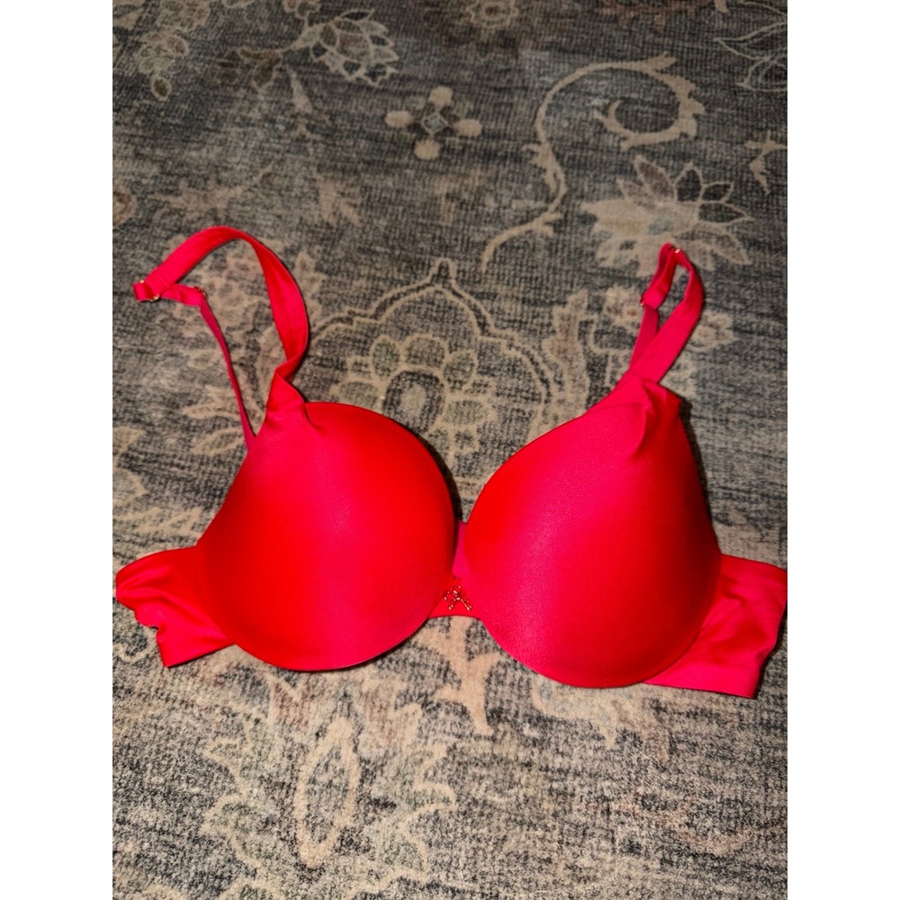 Victoria's Secret Plunge Push Up Bra Red Pleated